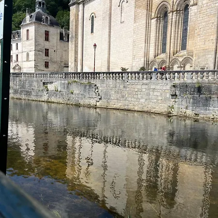 Couette-café Médicis 3*