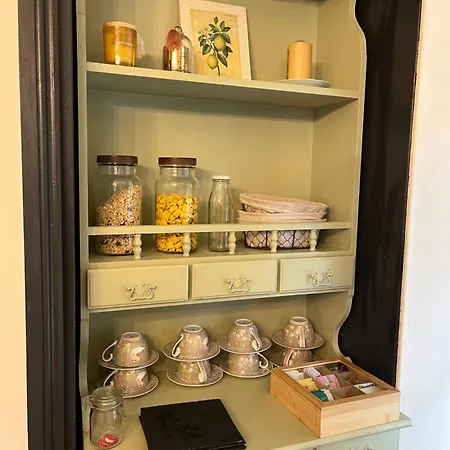 Couette-café Médicis 3*