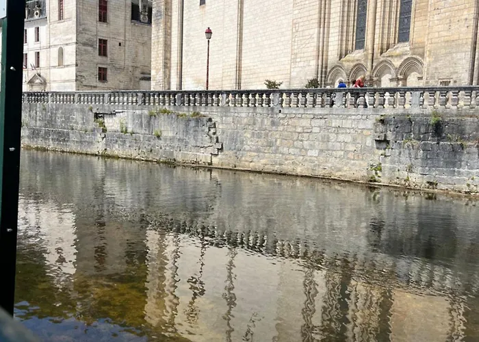 Couette-café Médicis 3*